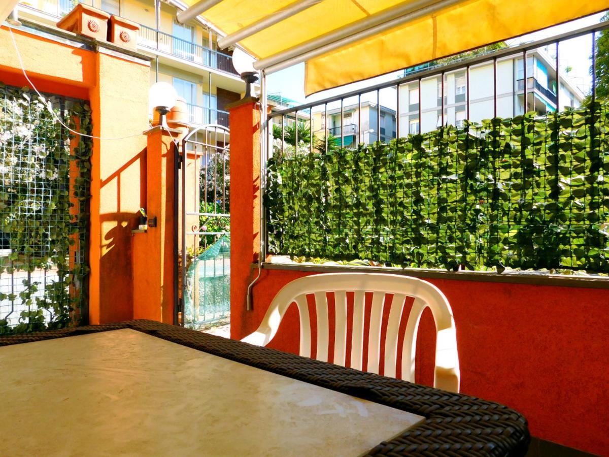 Апартаменти La Casa Rosa! Леванто Екстер'єр фото