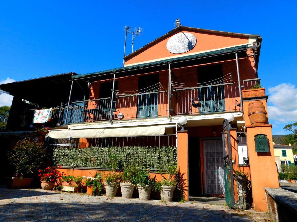 Апартаменти La Casa Rosa! Леванто Екстер'єр фото