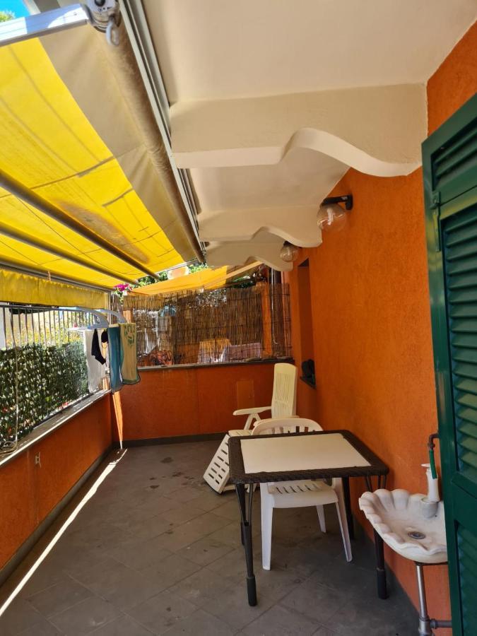 Апартаменти La Casa Rosa! Леванто Екстер'єр фото
